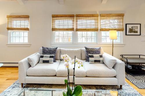 Penthouse On Commercial