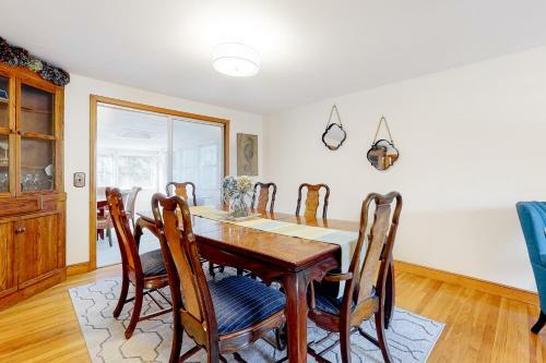 Kelleys Bay Bungalow