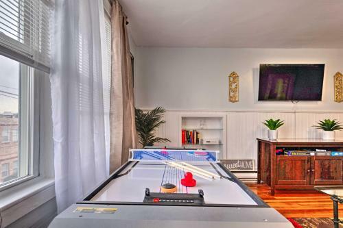 Apartamento Lovely Stoughton Getaway Near Train Station!