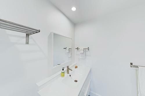 North Bluff Bungalow