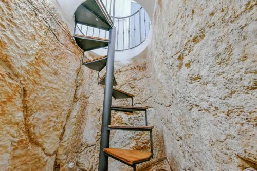 Antigone Apartment