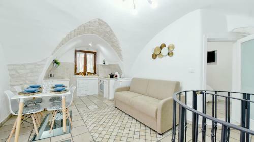 Antigone Apartment
