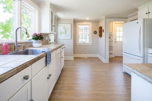 Cape Harbor Cottage
