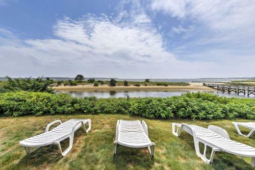 Beachfront West Yarmouth Cottage With Deck And Views!