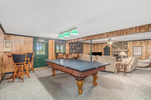 Crooked Lake Luxury