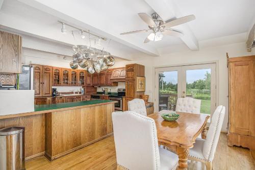 Crooked Lake Luxury