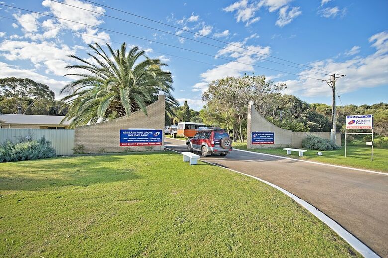 Acclaim Pine Grove Holiday Park