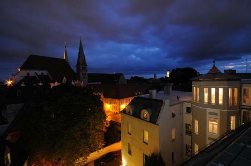 Dom Hotel