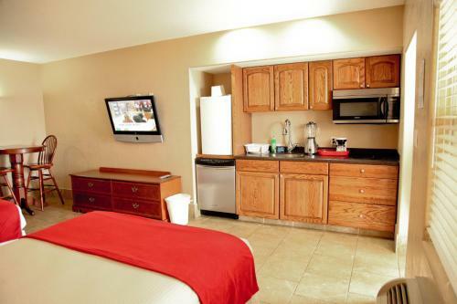 Posada Lake Grassy Inn & Suites