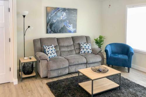 Family-friendly Abode, 3 Mi To Lake Adrian!
