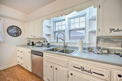 Lovely Benton Harbor Home With 2 Private Decks!