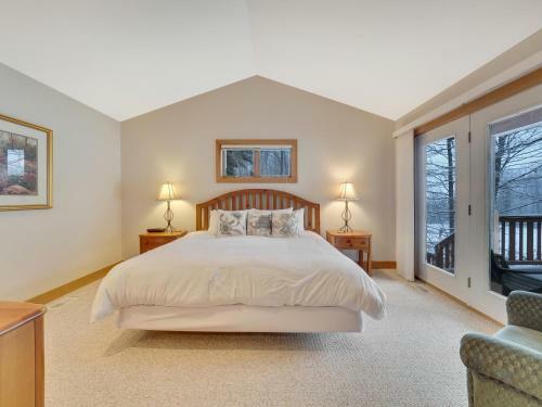 692 Disciples Village Condo