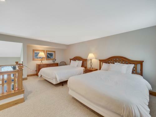 692 Disciples Village Condo