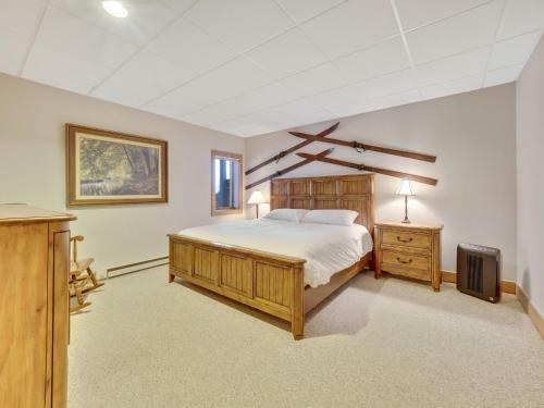 692 Disciples Village Condo
