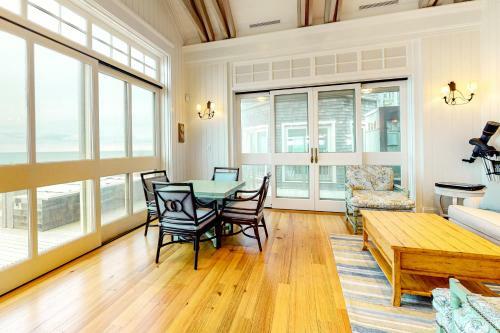 Beautiful Beachfront Five Bedroom Home