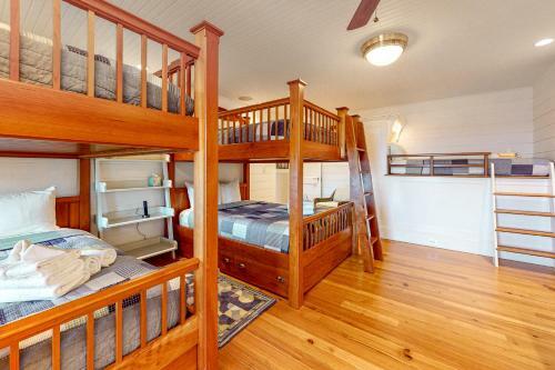 Beautiful Beachfront Five Bedroom Home