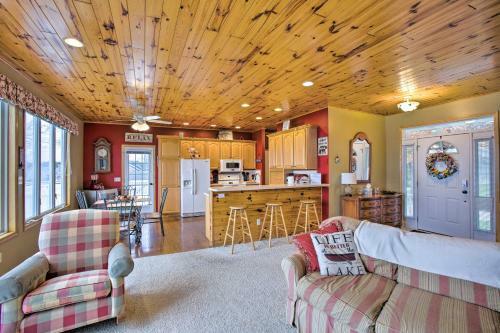 Waterfront Lake Mitchell Home With Sunset Views