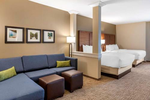 Hotel Comfort Inn & Suites