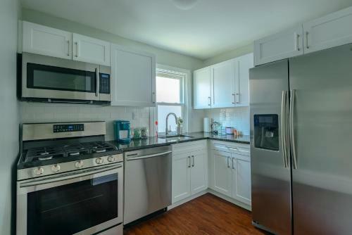 Kercheval Avenue Apartments