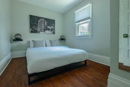 Kercheval Avenue Apartments