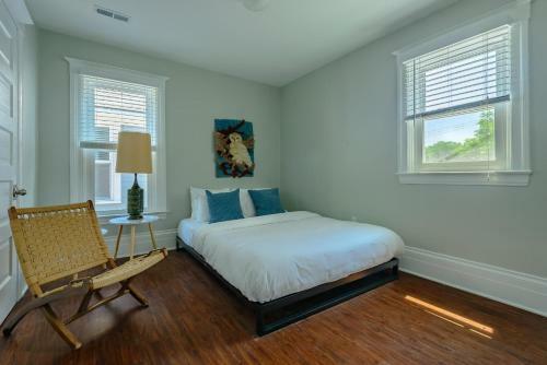 Kercheval Avenue Apartments