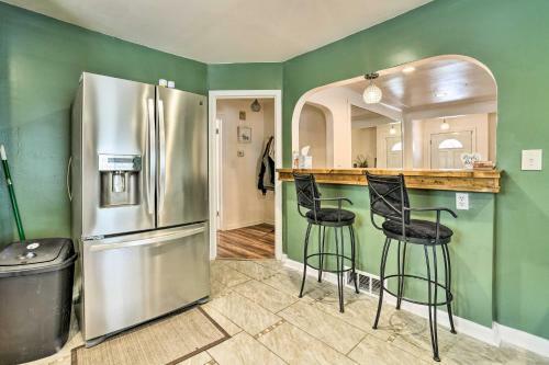 Charming Detroit Escape - 14 Mi To Downtown!