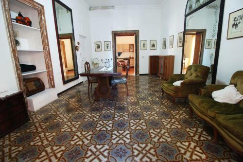 Hostal Kaleidos Guest House