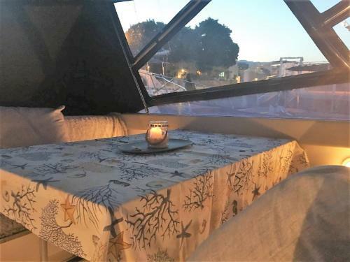 Desir� Charming House Boat
