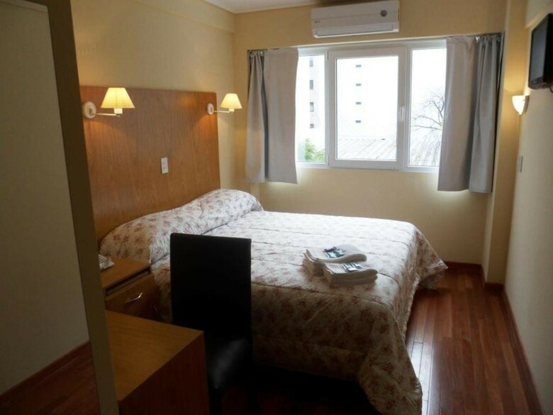 Juramento De Lealtad Townhouse Hotel