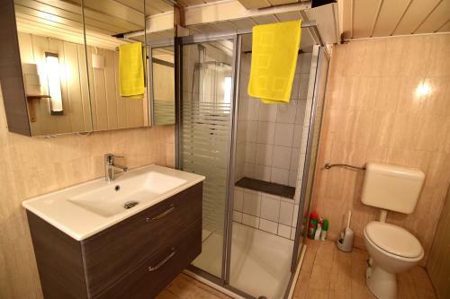 Apartments K�ln Rath Mit Garten Und Pool