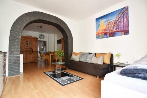 Apartments K�ln Rath Mit Garten Und Pool