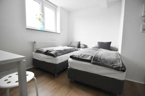 City Apartment K�ln, Messenah
