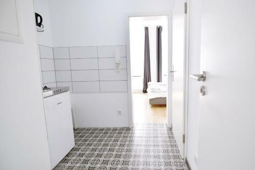 City Apartment K�ln, Messenah