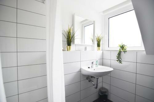 City Apartment K�ln, Messenah