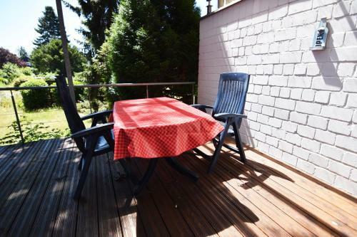 Zeitwohnen Im Sch�nem Haus Mit Gro�er Terrasse In K�ln-rath