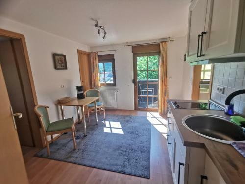 Apartmenthaus Zum Gr�nbach 13