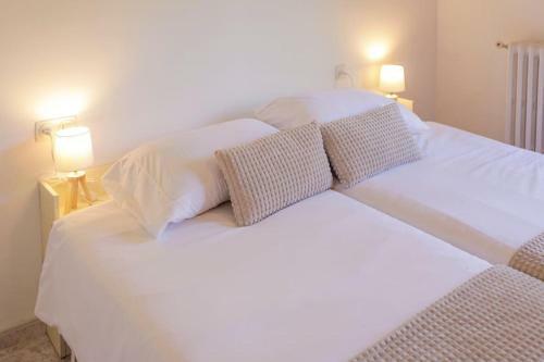 Can Matret, Casa Amb Jard� En Un Entorn Rural