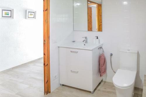 Can Matret, Casa Amb Jard� En Un Entorn Rural