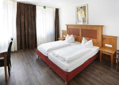 Hostal Restaurant-caf�-pension Himmel