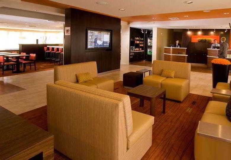 Hotel Courtyard By Marriott Lansing