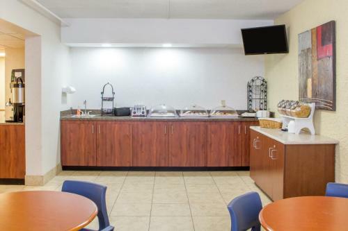 Hotel Econo Lodge Broken Arrow