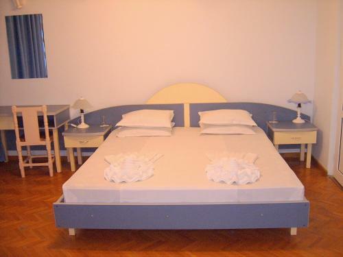 Adis Holiday Inn Hotel