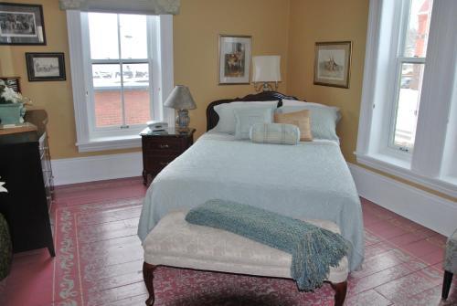 Legacy House Bed And Breakfast