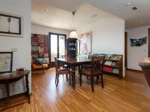 One And Only Apartment In Pals