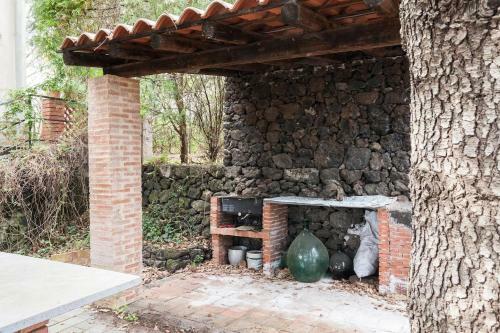 Villa Sull'etna Immersa Nel Bosco