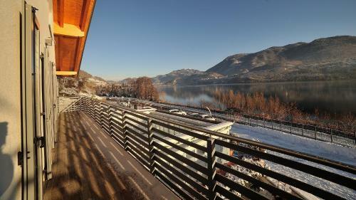 Hostal Happy Days Sul Lago