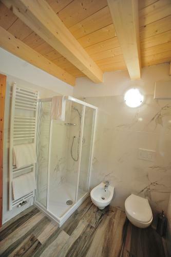 Hostal Happy Days Sul Lago