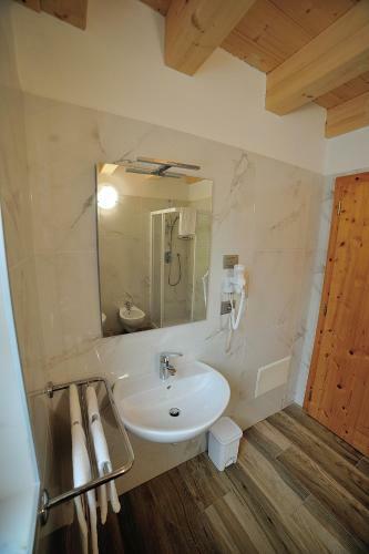 Hostal Happy Days Sul Lago
