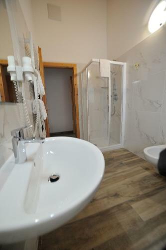Hostal Happy Days Sul Lago