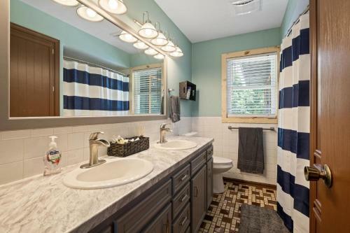 Wine Down Cottage - Summer And Winter Adventures!